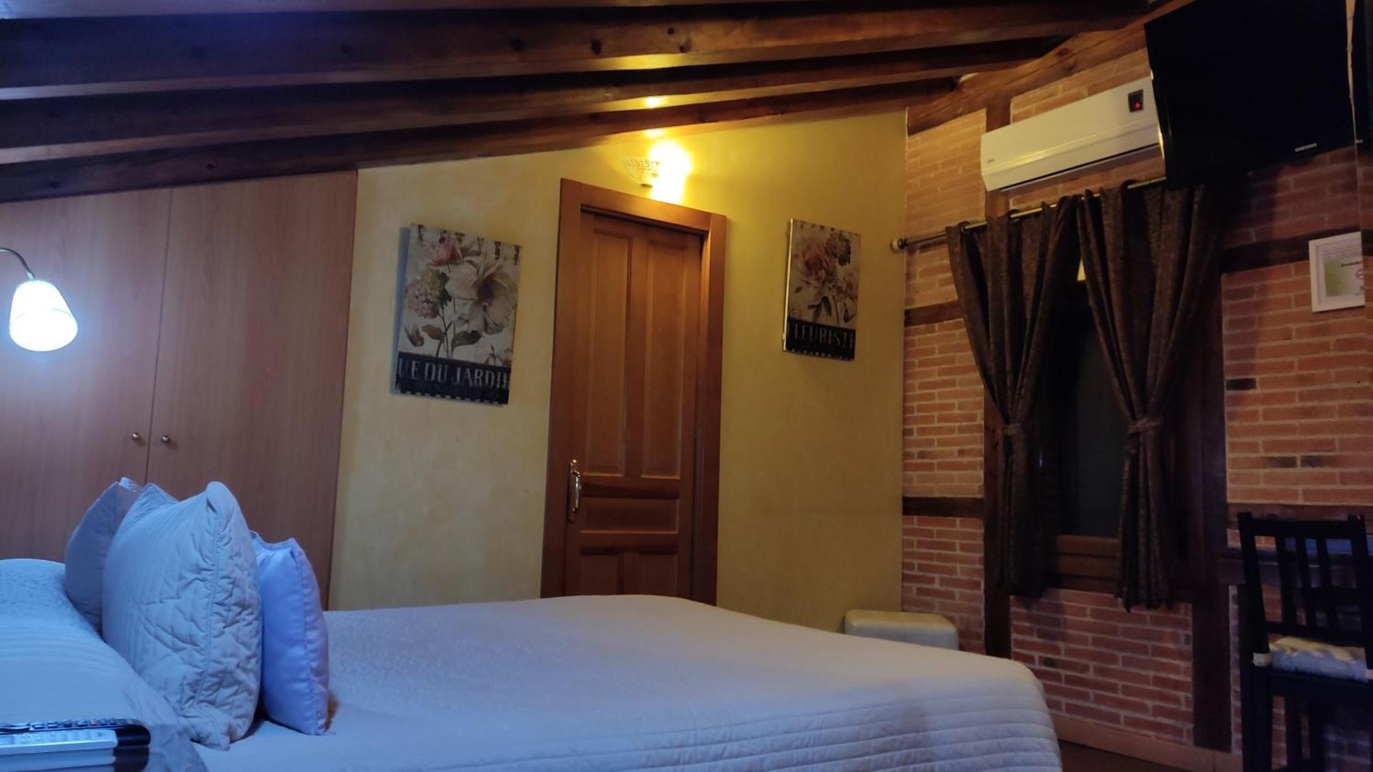 Hostal Segovia Adults Only Zimmer foto