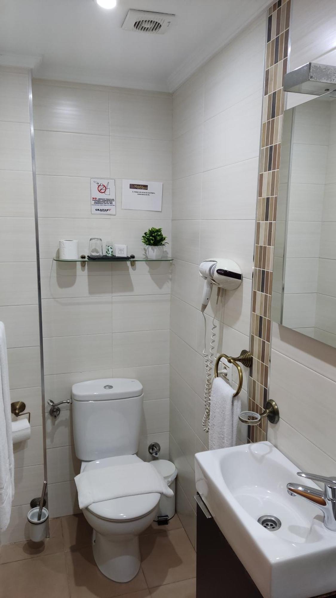 Hostal Segovia Adults Only Zimmer foto