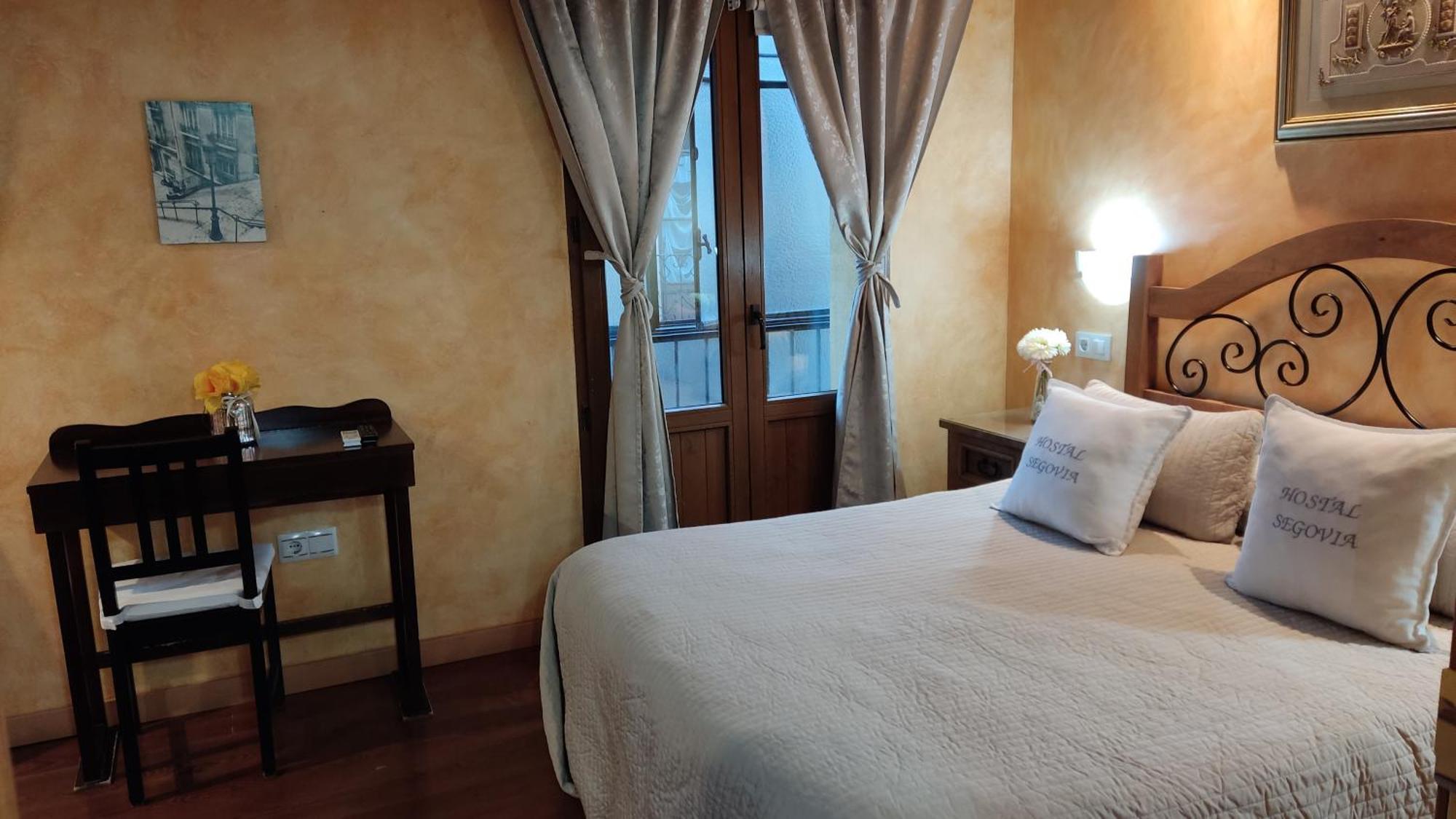 Hostal Segovia Adults Only Zimmer foto